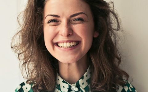 donna sorridente
